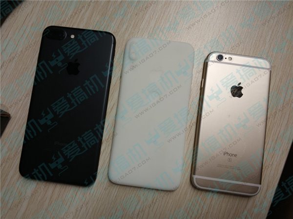 苹果iPhone 7c机模曝光：屏占比超高，指纹后置