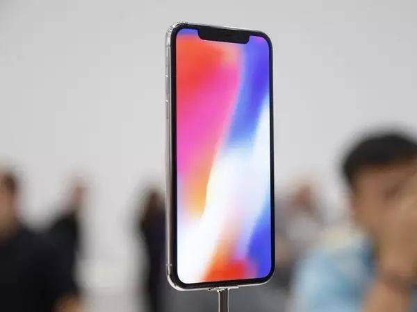 国产手机纷纷崛起，为何消费者对iPhone X依然趋之若鹜？