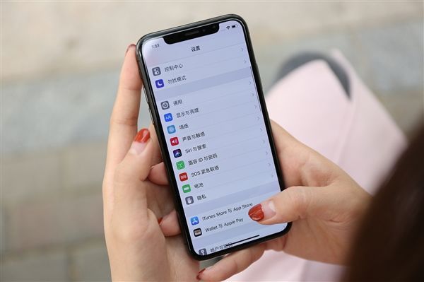 LCD屏幕的iPhoneX曝光：主打性价比