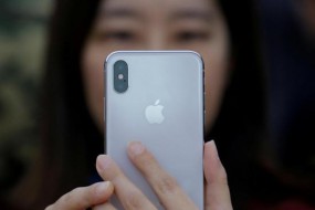 苹果砍掉iPhone X 40%订单？供应商称未收到通知