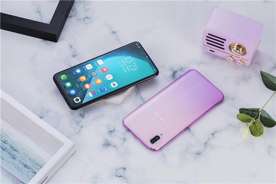 vivo Y97真机图赏：最具性价比的水滴屏新机