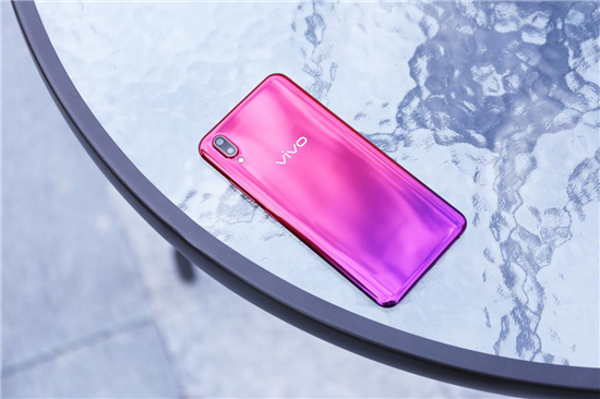 vivo Y93s初体验：既是偶像派，也是实力派