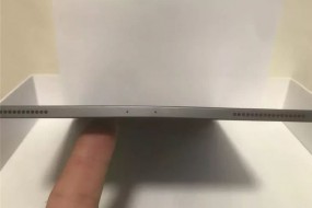 新版iPad Pro机身弯曲，但苹果称这不是缺陷