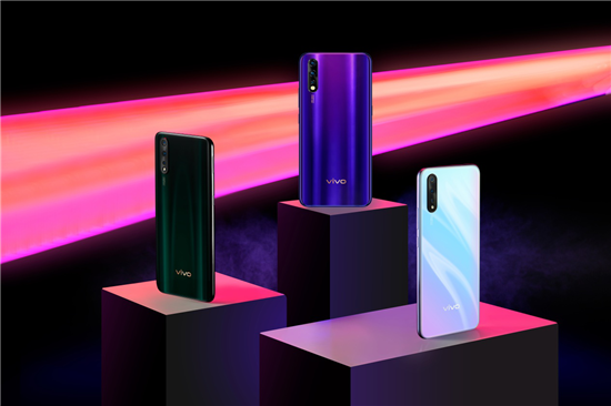 vivo Z5成最新续航神器：4500毫安电池和22.5W闪充