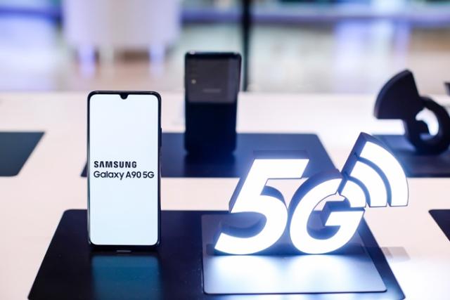 三星中端5G新机Galaxy A90发布 售价4499元