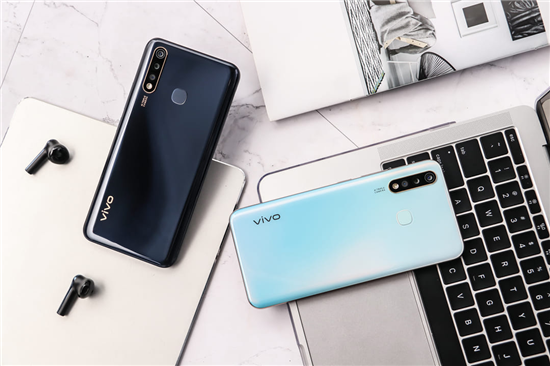 vivo Z5i评测：强劲性能与长效续航的结合体，打造全新体验